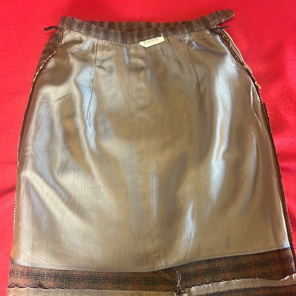 Vintage, half lined, side pocket, wool skirt. - Picture 8 of 9